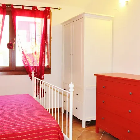 Oleandri Rossi Apartment